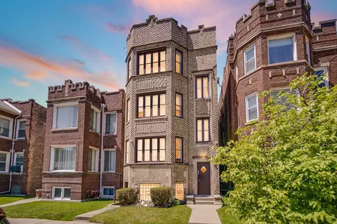 7428 S Bennett Ave #1, Chicago, IL 60649