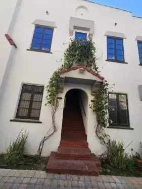 921 N West Knoll Dr #1X1, West Hollywood, CA 90069