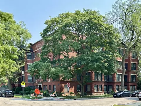 312 S Lee Pkwy #3, Chicago, IL 60616