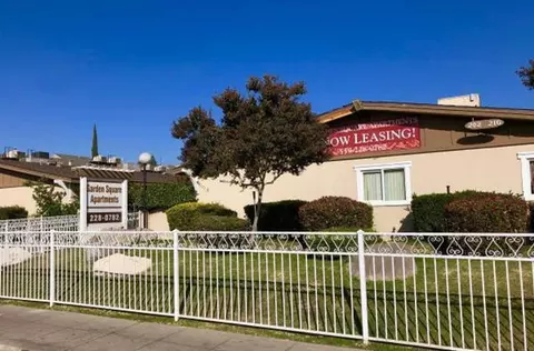 210 W Dakota Ave #B, Fresno, CA 93705