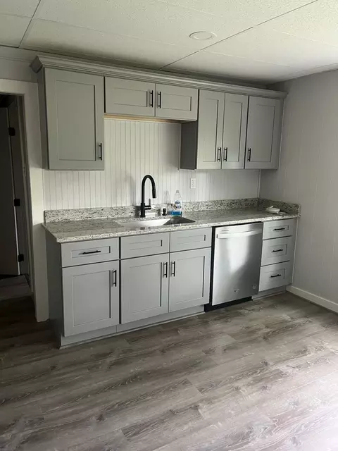 19 Circle St #1, Baldwinville, MA 01436