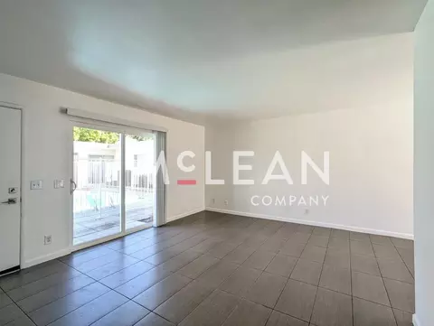 120 S Saturmino Dr, Palm Springs, CA 92262