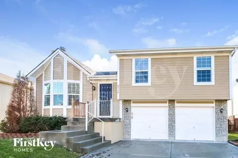 8719 NE 116th St, Kansas City, MO 64157