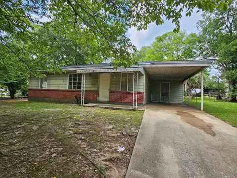 1615 Beverly Ave, Albany, GA 31705