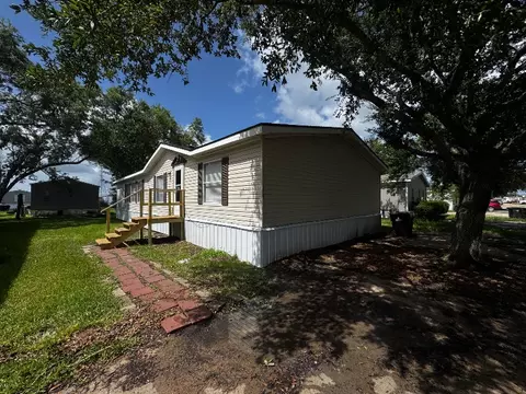 144 Fox Meadow Dr, Alvin, TX 77511