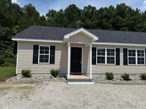 201 Fire Tower Rd, Richlands, NC 28574