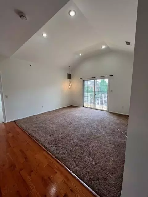 933 Del Negro Ct, South Plainfield, NJ 07080