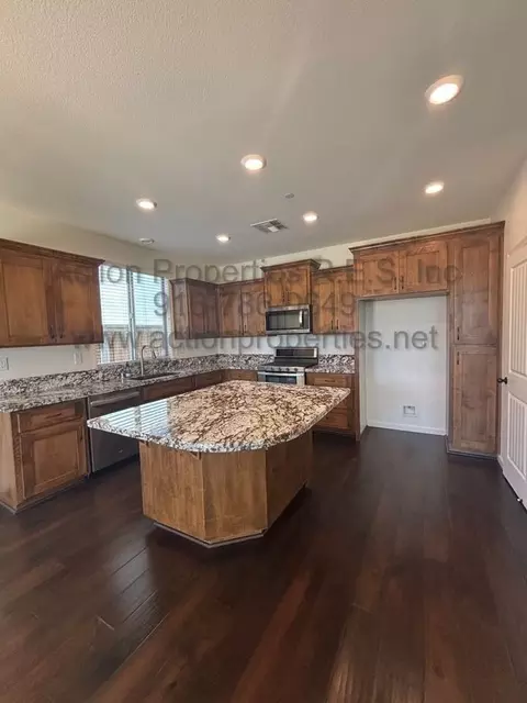 850 Stage Stop Loop, Rocklin, CA 95765 photo 9