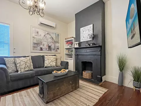 e huntingdon ln, Savannah, GA 31401