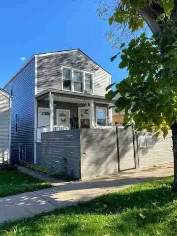 3335 N Kenneth Ave #G, Chicago, IL 60641