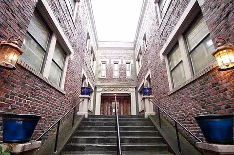 130 NW 19th Ave #108, Portland, OR 97209
