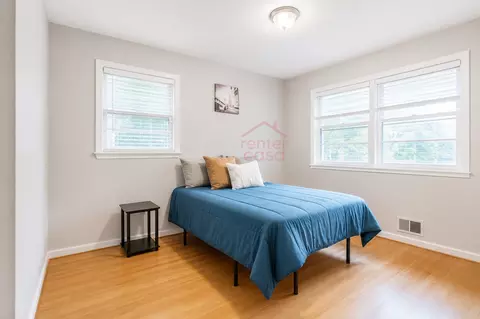 2719 Knollview Dr, Decatur, GA 30034