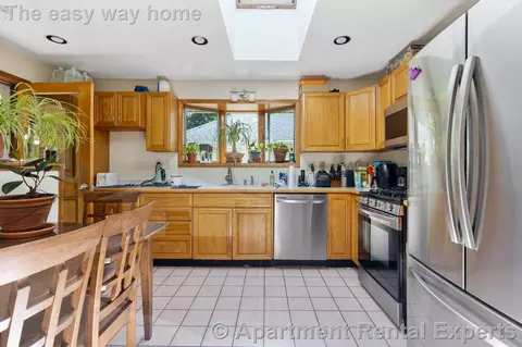 27 Murray Hill Rd #2, Cambridge, MA 02140