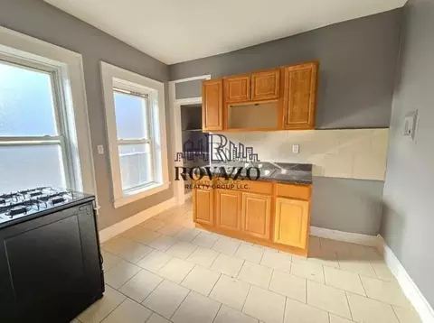 323 Park Ave #9, Newark, NJ 07107