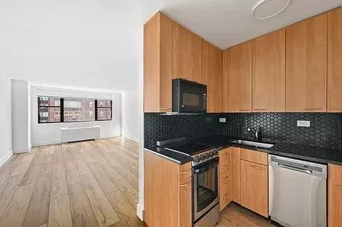 Undisclosed, New York, NY 10019