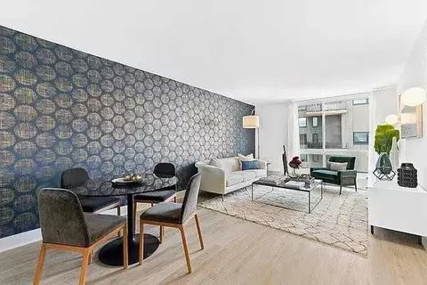 Undisclosed, New York, NY 10044