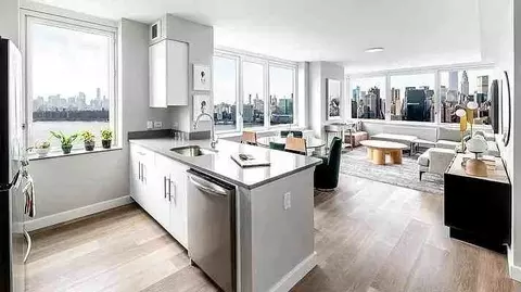 Undisclosed, New York, NY 11101
