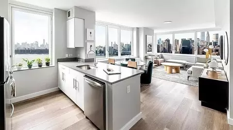 Undisclosed, New York, NY 11101