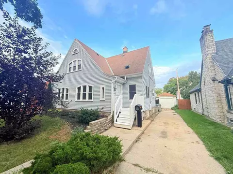 3608 N 49th St, Milwaukee, WI 53216