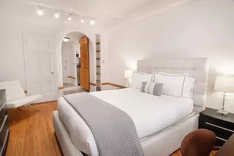 Undisclosed, New York, NY 10019