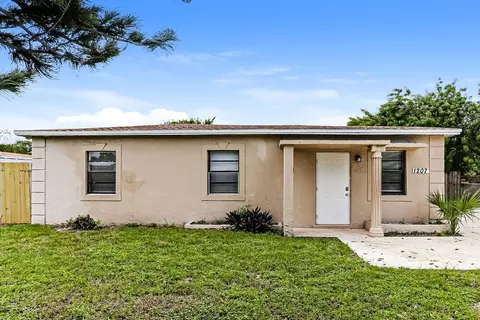 1207 NW 17th Ave, Fort Lauderdale, FL 33311