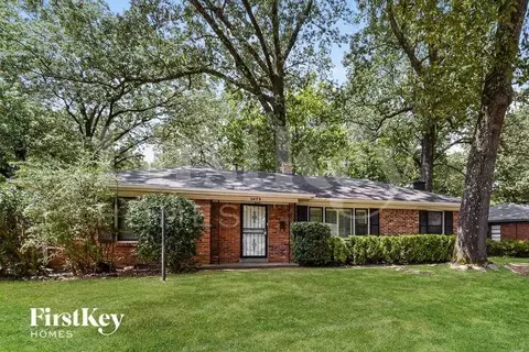 1673 Colonial Rd, Memphis, TN 38117