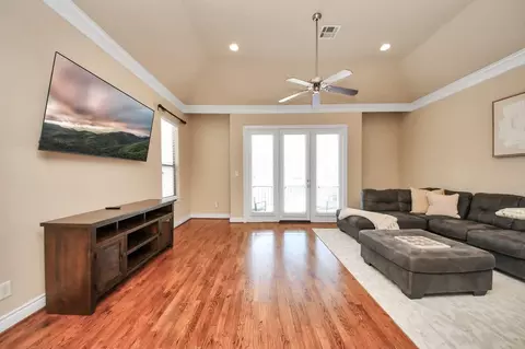 st emanuel st, Houston, TX 77004