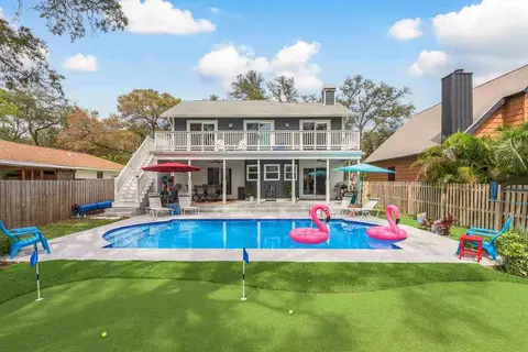 poinsettia ave, Tarpon Springs, FL 34689