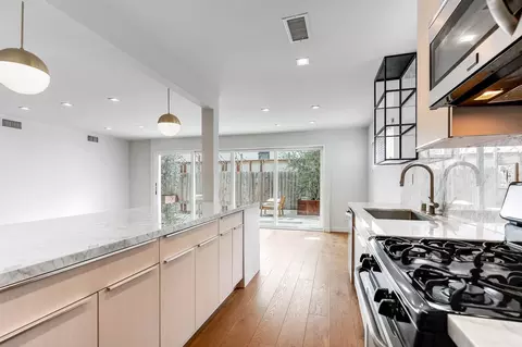 938 Croft Ave #2, Los Angeles, CA 90069