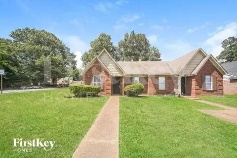 5802 Ashridge Pl, Memphis, TN 38141