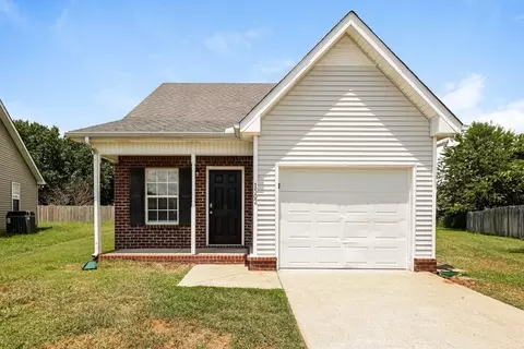 1502 Killarney Dr, Murfreesboro, TN 37128
