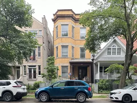 3242 N Racine Ave #3, Chicago, IL 60657