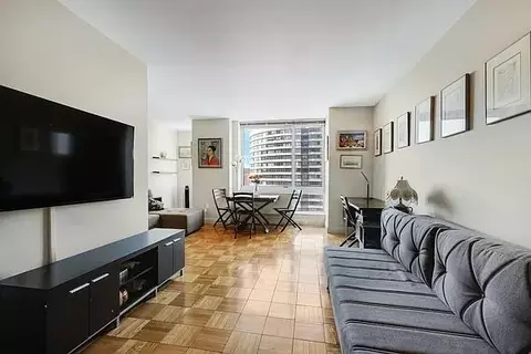 Undisclosed, New York, NY 10128