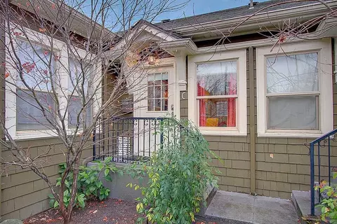 421 10th Ave E #C, Seattle, WA 98102