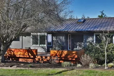 1625 Dorsey Dr, Freeland, WA 98249