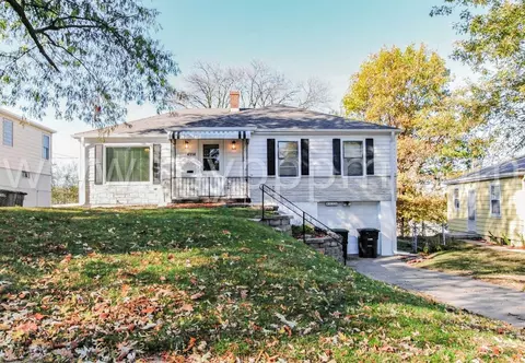 4114 N 54th St, Omaha, NE 68104