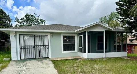 463 Apopka Hills Cir, Apopka, FL 32703