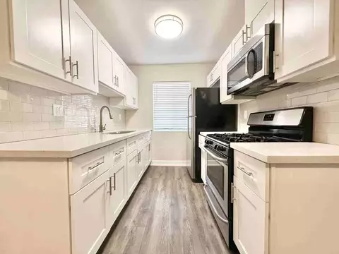 5128 De Longpre Ave #4, Los Angeles, CA 90027