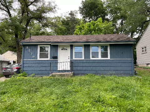 8239 Wayne Ave, Kansas City, MO 64131