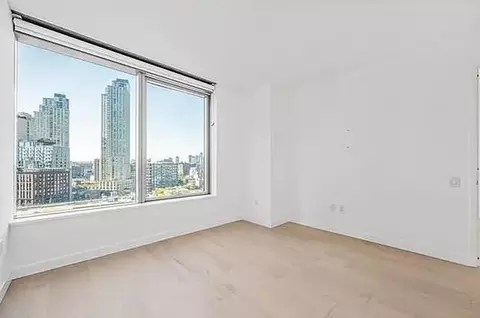 Undisclosed, New York, NY 11101