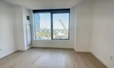 Undisclosed, New York, NY 11101
