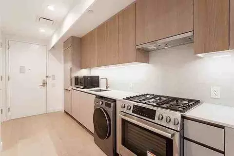 Undisclosed, New York, NY 11101