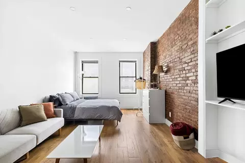 238 E 60th St #3F, New York, NY 10022