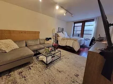 Undisclosed, New York, NY 10011