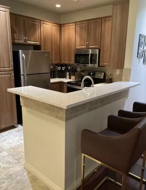 1950 Camino De La Reina #105, San Diego, CA 92108