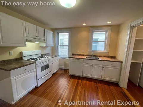 32 Pearson Rd #1, Somerville, MA 02144