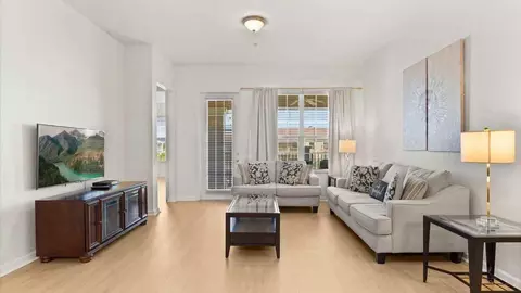 shoreway loop, Orlando, FL 32819