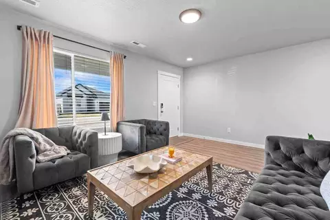 6960 West Redwood Creek Drive #1250677P, Meridian, ID 83646