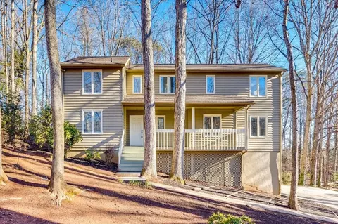11 Woodvine Ln, Clover, SC 29710