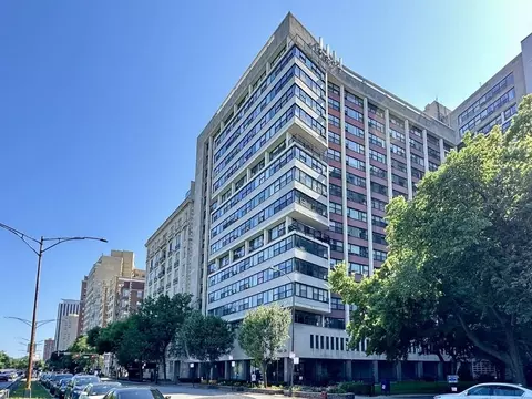 3410 N Lake Shore Dr #12F, Chicago, IL 60657
